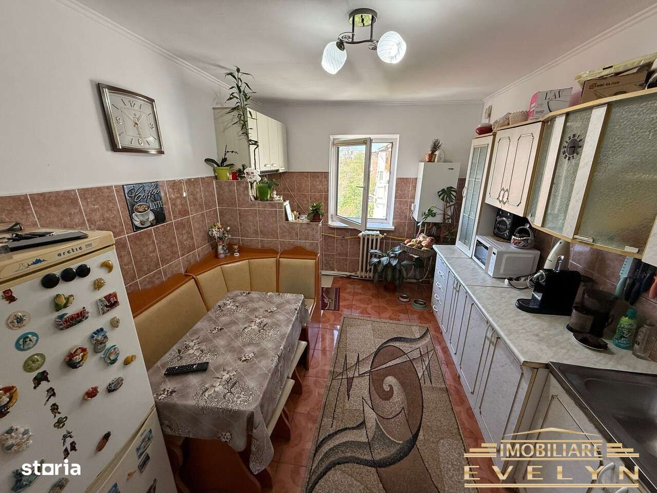 Vânzare Apartament 4 Camere - Decomandat - 78 mp - Str. Împărat - Imagine principală: 3/8