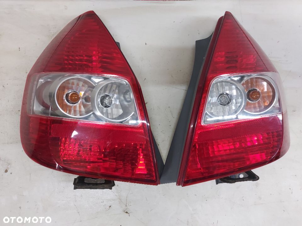 Lampa prawa tył EU Honda Jazz 2 II 02-08 - 1