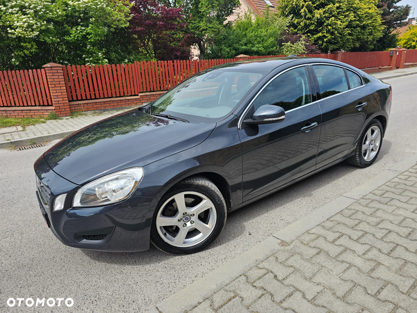 Volvo S60 D3 Geartronic Momentum - 11