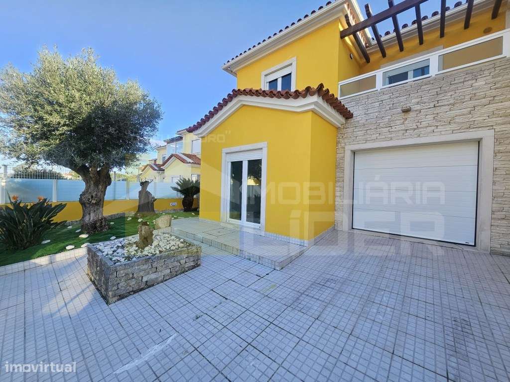 Moradia geminada T3 com piscina, terraço e garagem na Silveira, Tor... - Grande imagem: 2/39