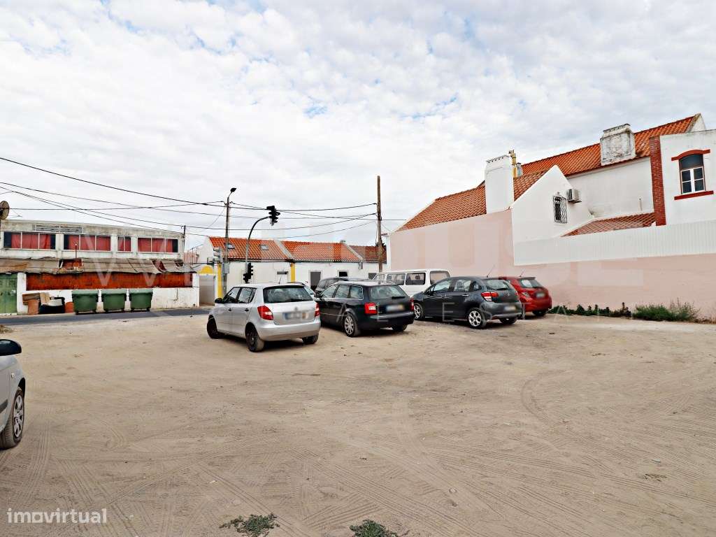 Terreno Urbano com viabilidade de construção de moradia cento Palhais - Grande imagem: 4/19