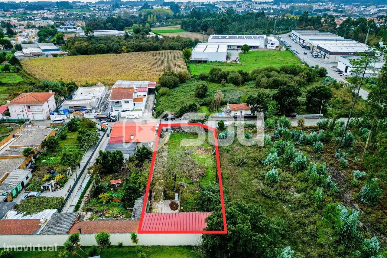 Terreno Urbano em Silva Escura, Maia - Grande imagem: 4/26