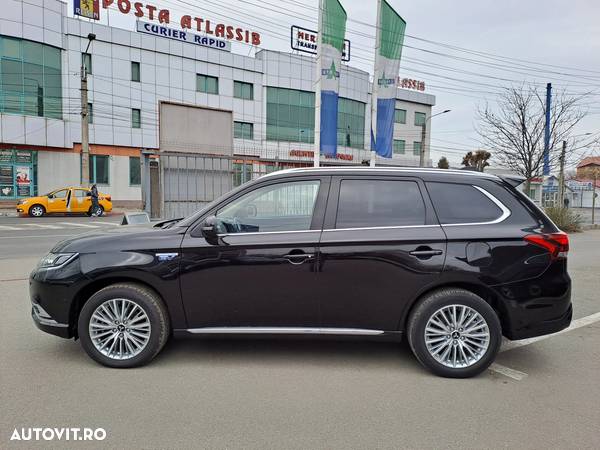 Mitsubishi Outlander - 20