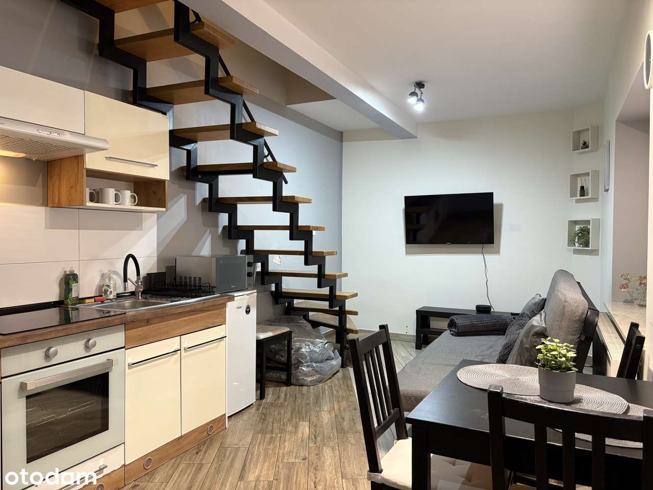 Dwupoziomowe/3 pokojowe mieszkanie/ścisłe centrum/ul. Kościuszki