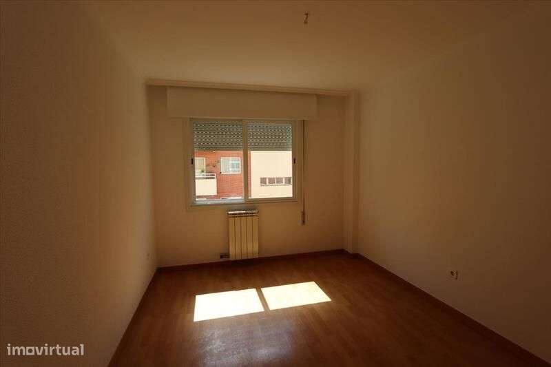 Apartamento T3 em Alhos Vedros | Garagem e arrumos - Grande imagem: 5/11