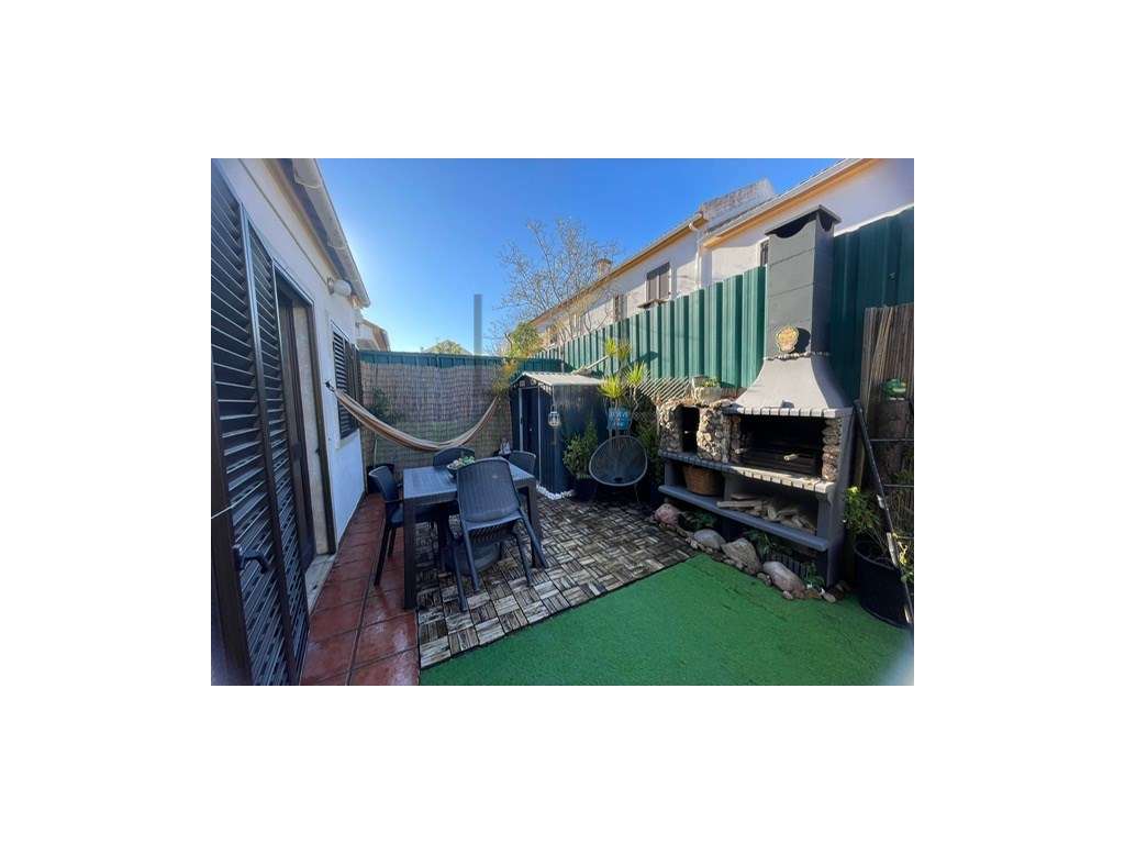 Moradia T3+1 em Vila Nogueira de Azeitão-26