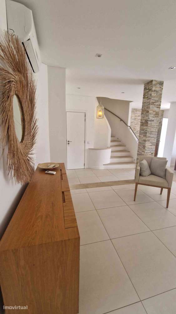 Moradia Geminada em Vilamoura - Arrendamento Anual - Grande imagem: 3/5