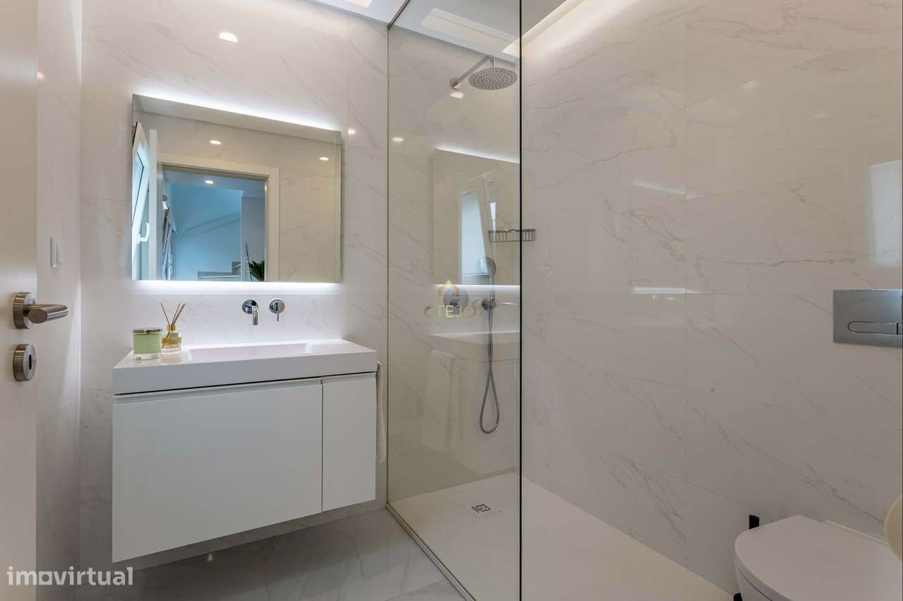 Moradia T2 Moderna com Pátio, Varanda e Chão Radiante – Bairro da Petr-12