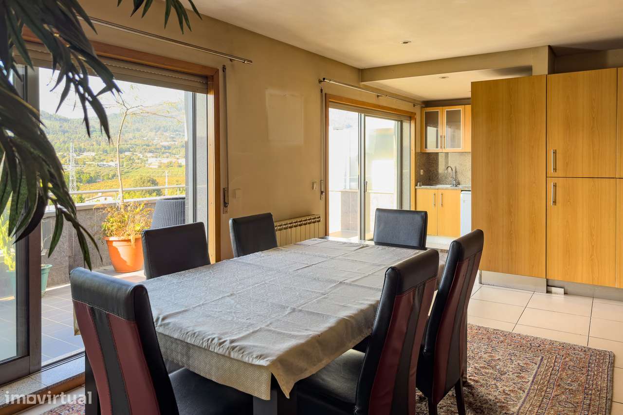 Apartamento T2 com Terraço e Garagem Fechada – Ferreiros, Amares-19