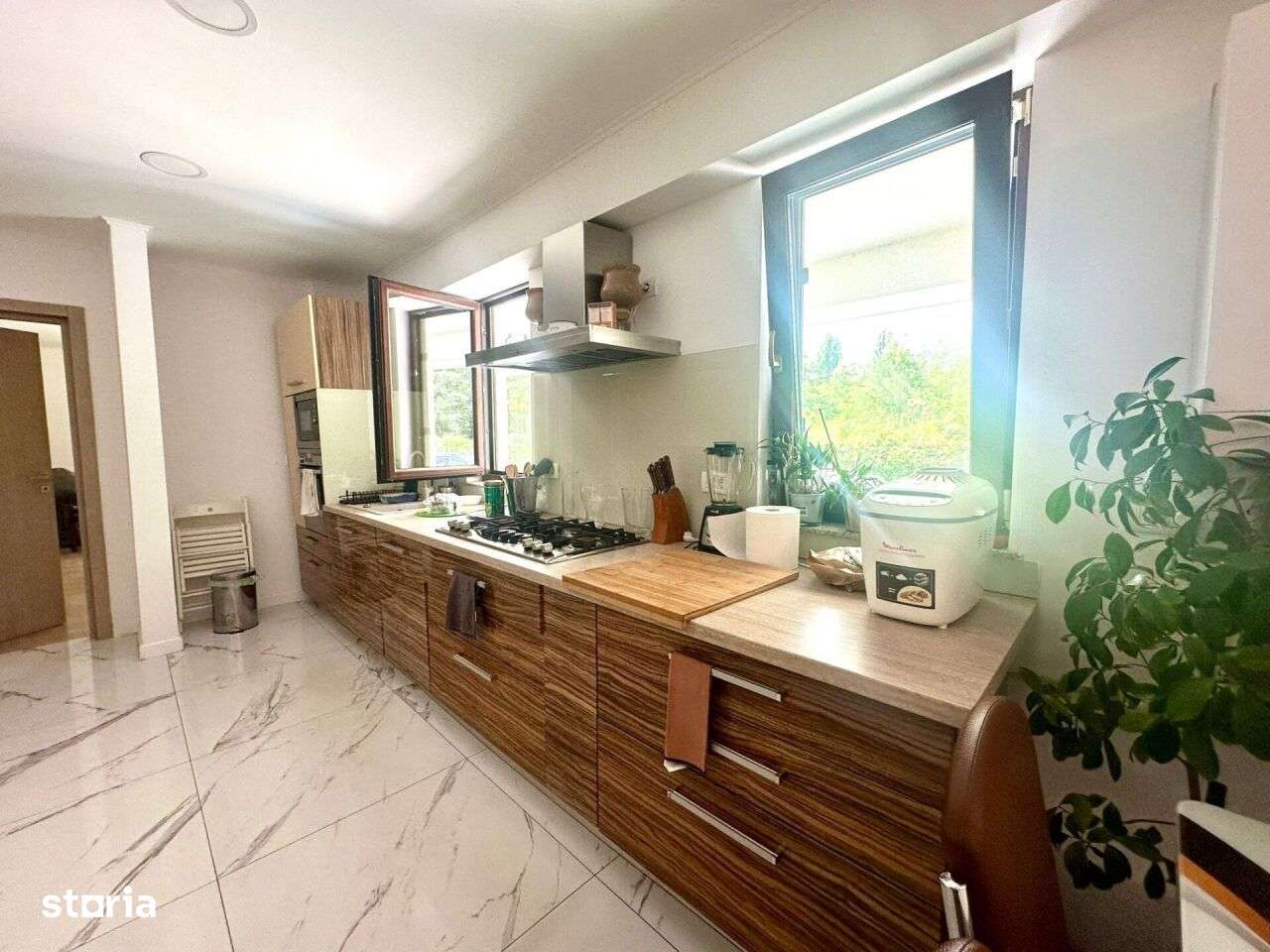 VANZARE 2 cam 70 mpu vis a vis de Stejarii Residence-4