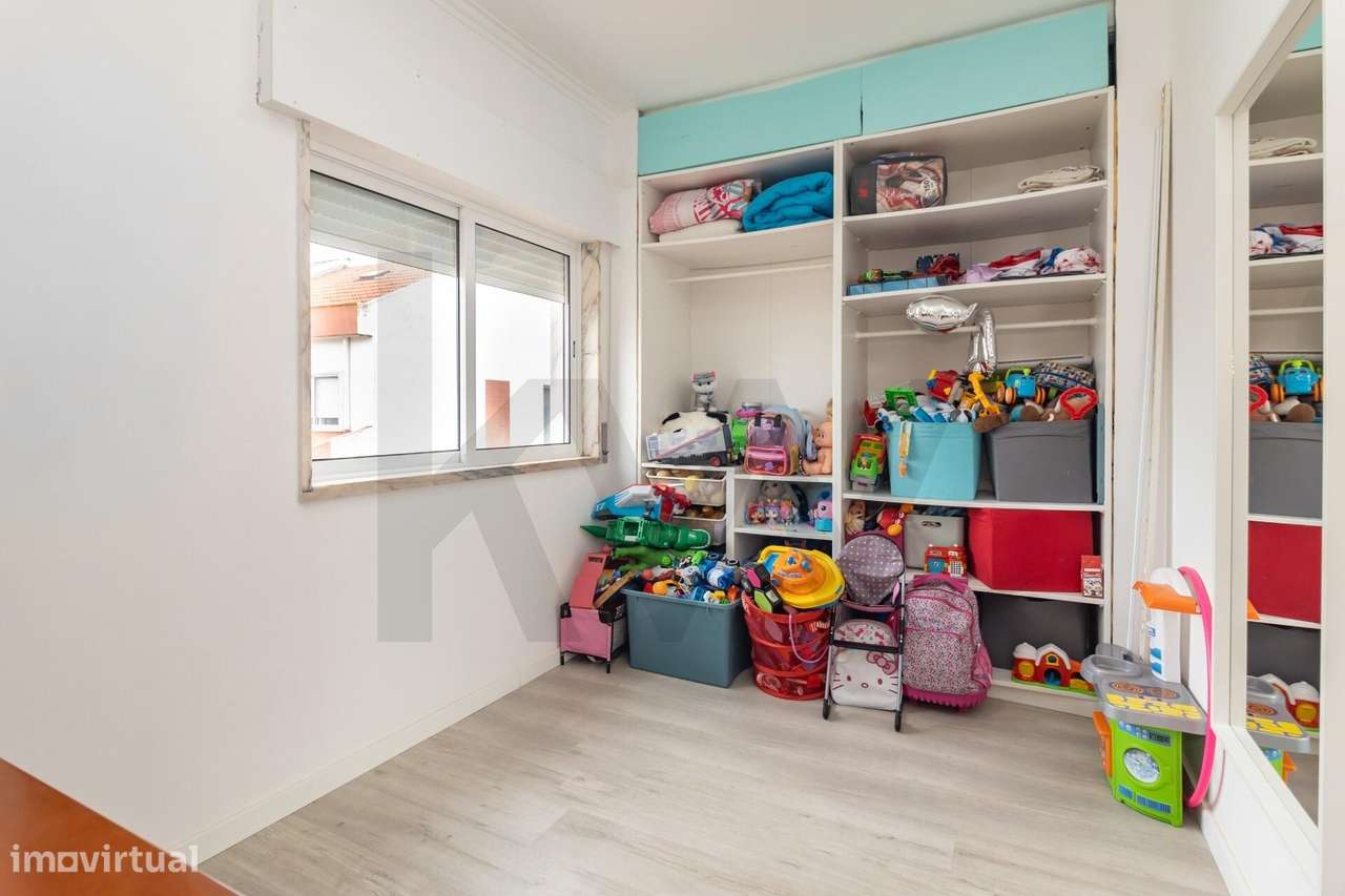 Apartamento T4 Duplex na Amora-42