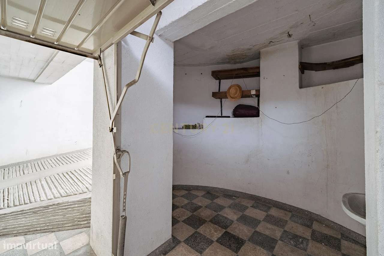Garagem em Laranjeiro, Almada - Oportunidade Única-6