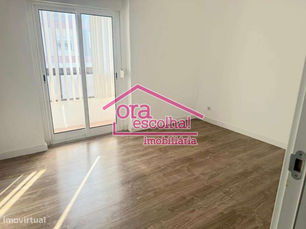 Apartamento T2 em Paio Pires Cozinha Totalmente Remodelada. - Grande imagem: 4/9