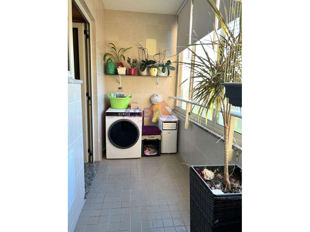 Apartamento T4 de Prestígio | Condomínio Fechado |-7