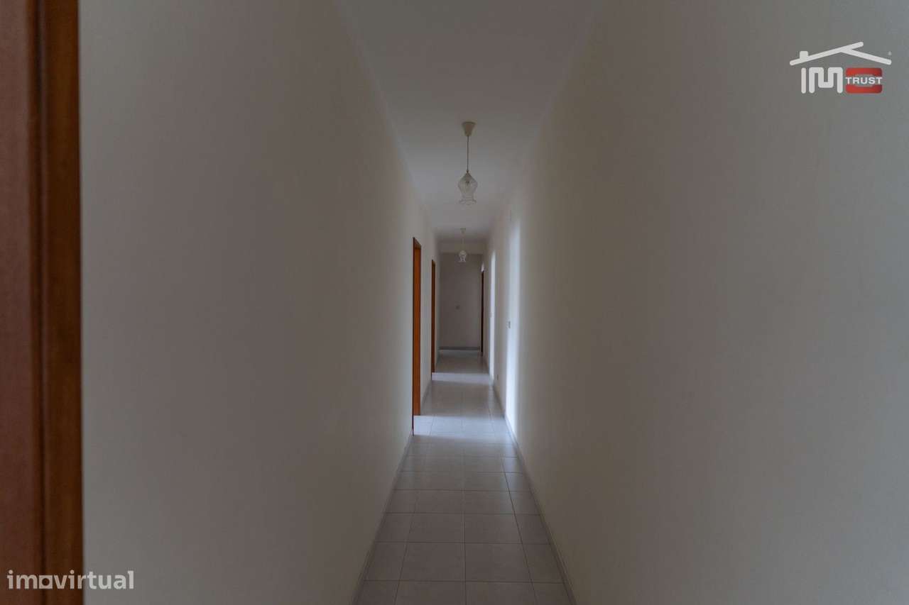 APARTAMENTO T3 MOBILADO COM ELEVADOR, SÓTÃO, LUGAR DE PARQUEAMENTO ...-10