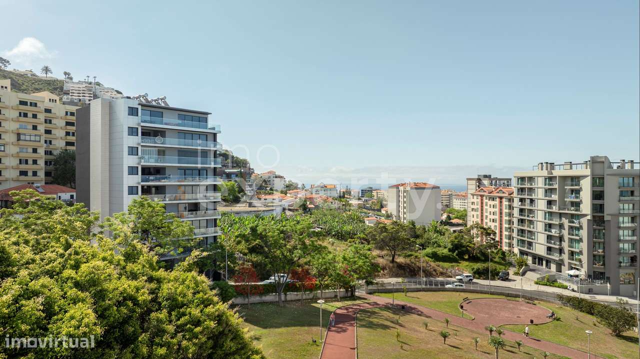 Apartamento T3 no Amparo, São Martinho-25