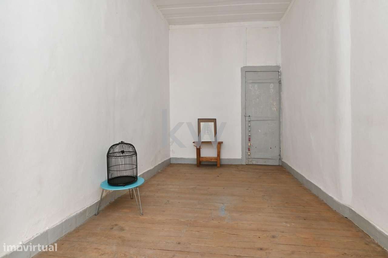 Apartamento T4 para Recuperar na Bica, Misericórdia – Localização Únic - Grande imagem: 5/40