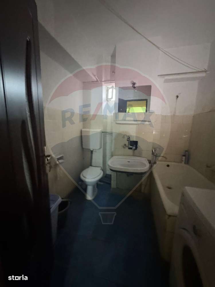 2 decomandate Craiovita, liber, spatios, zona buna, 54mp, bloc 1987-6