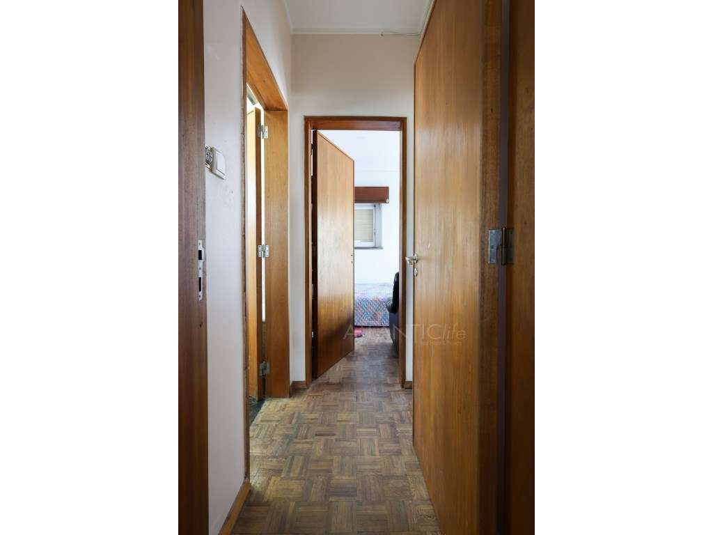 Moradia T6 em Monte Abraão-13