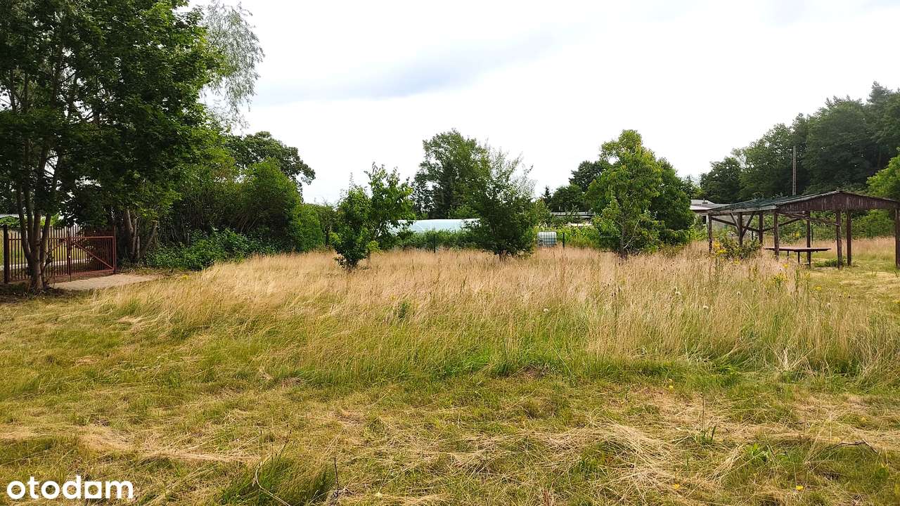 Ogrodzona działka budowlana 1222m2  nad morzem k. Kołobrzegu-1