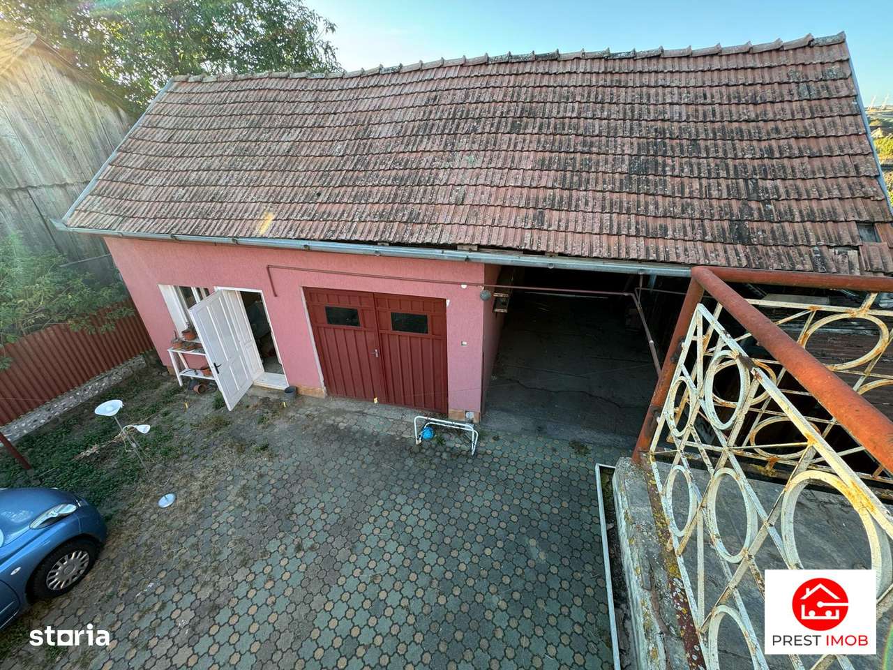 Casa independenta , vintage de vanzare , 300 mp cu teren de 1493 mp Sa-18