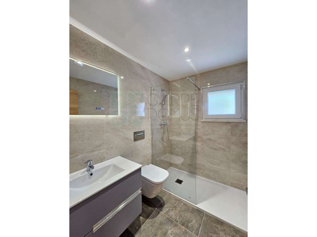 Moradia nova T4, com piscina, em Alverca, Vila Franca de Xira, Lisboa-18