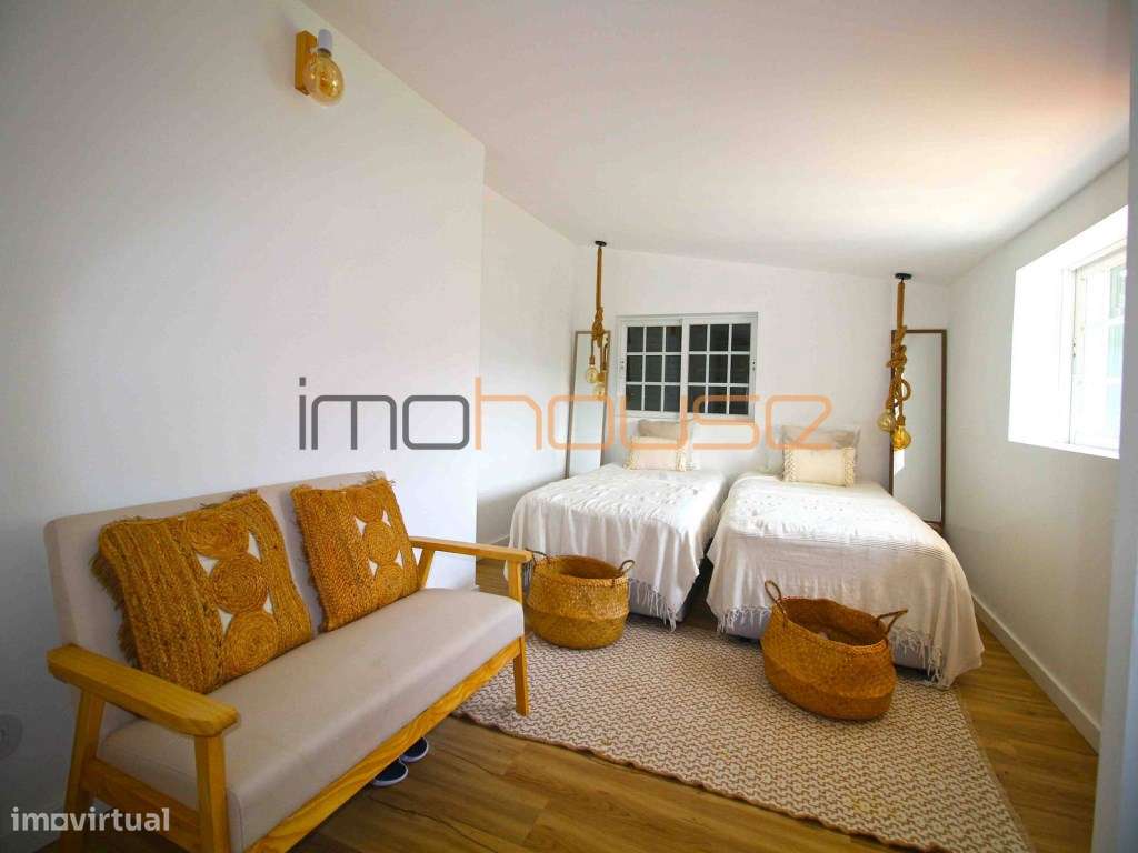 Quinta com Casa Remodelada e Antigo Moinho de Água Junto a Ribeiro-15