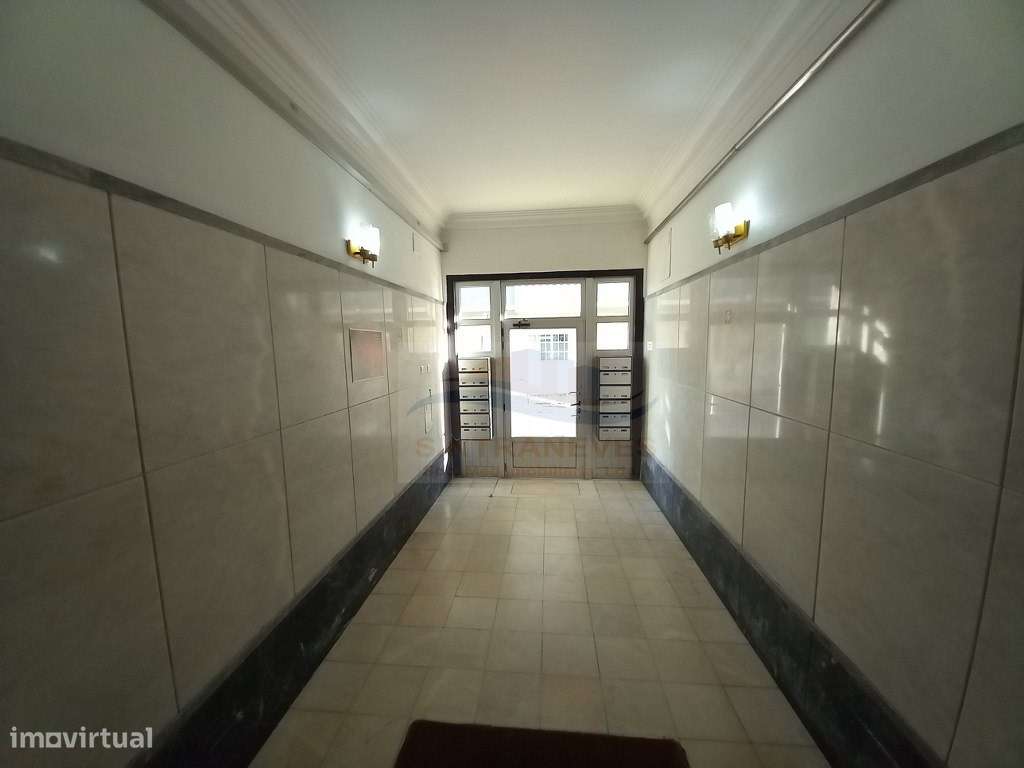 T4 , totalmente remodelado sendo um 1º andar em prédio sem elevador - Grande imagem: 5/45