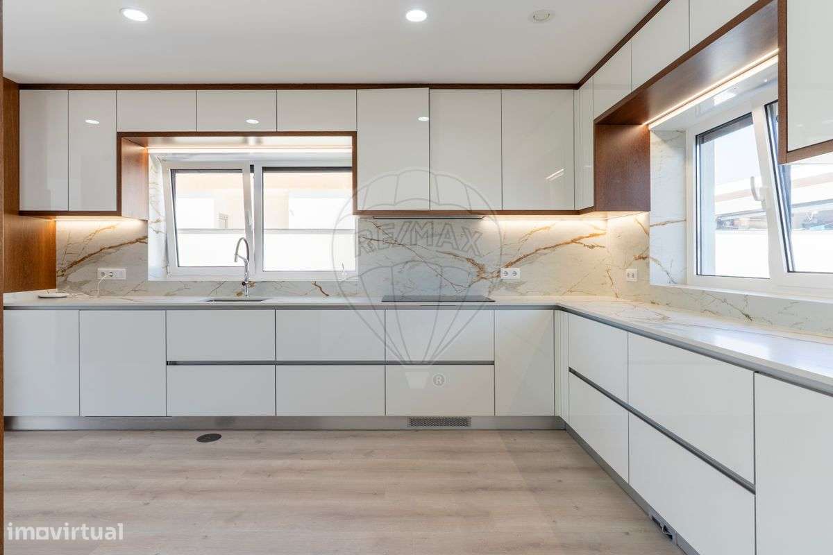 Moradia T4 para venda - Grande imagem: 2/40