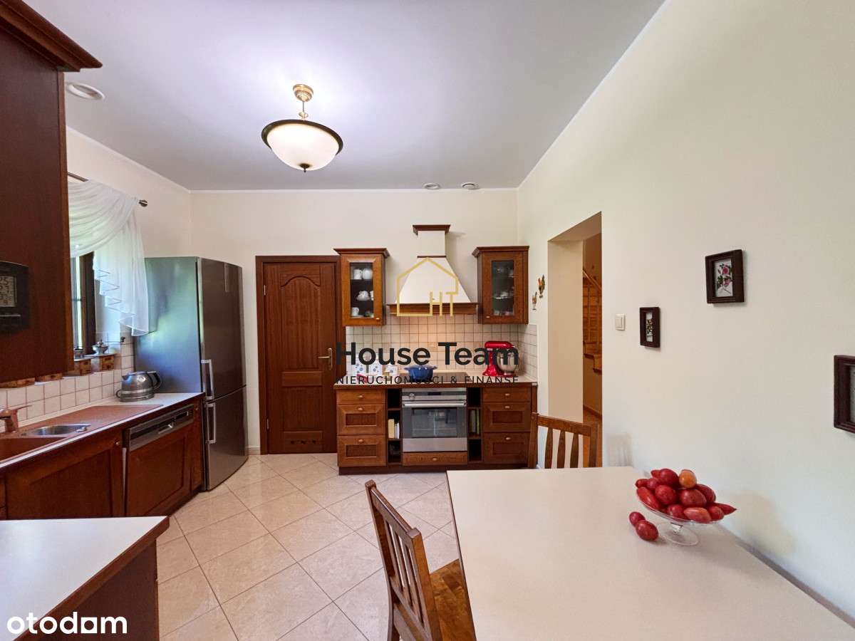 Klasyczny i stylowy dom - Niwy - 251 m2-6