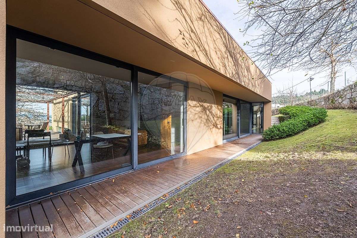 Moradia T5 para venda-15