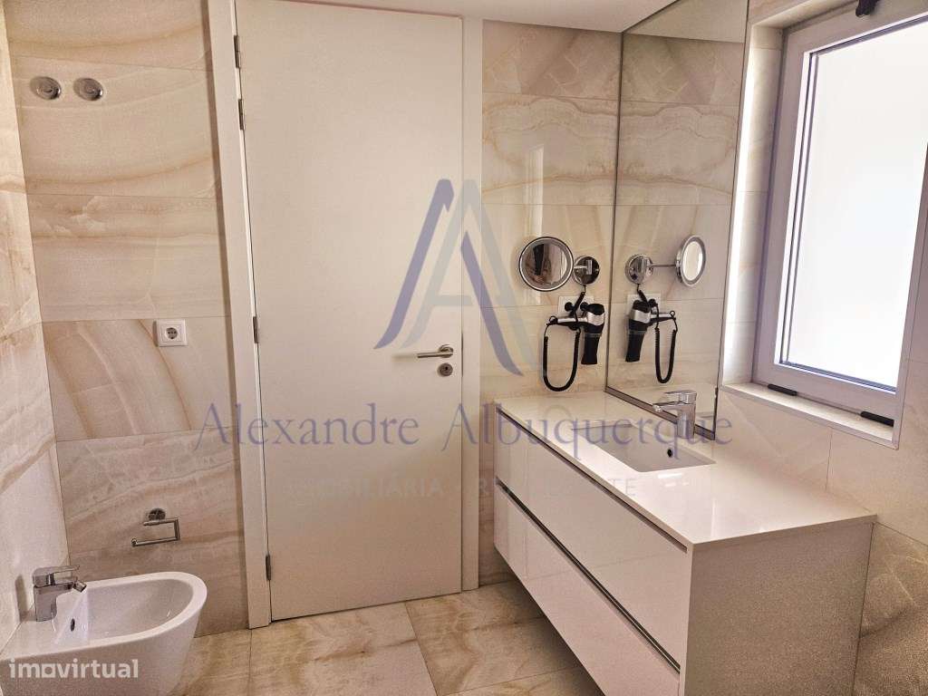 Apartamento T0 - Duplex na 1º linha da praia-10