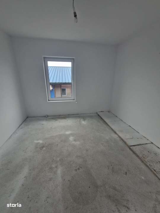 Casa individuala, decomandata, 10 camere, 210 mp., teren 15000mp., zon-11