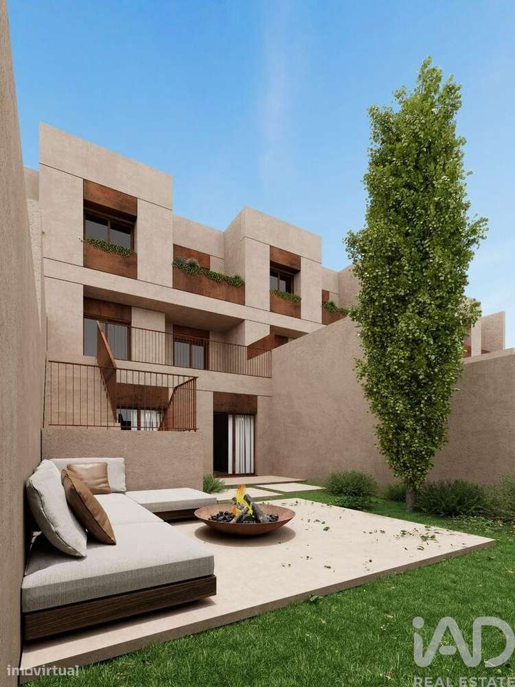 Casa / Villa T3 em Castêlo Da Maia de 325,00 m2 - Grande imagem: 4/8