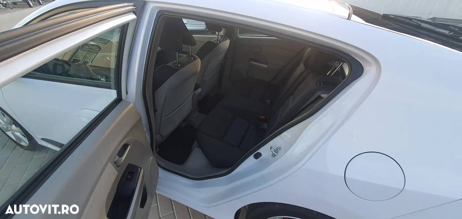 Honda Insight 1.3 - 9