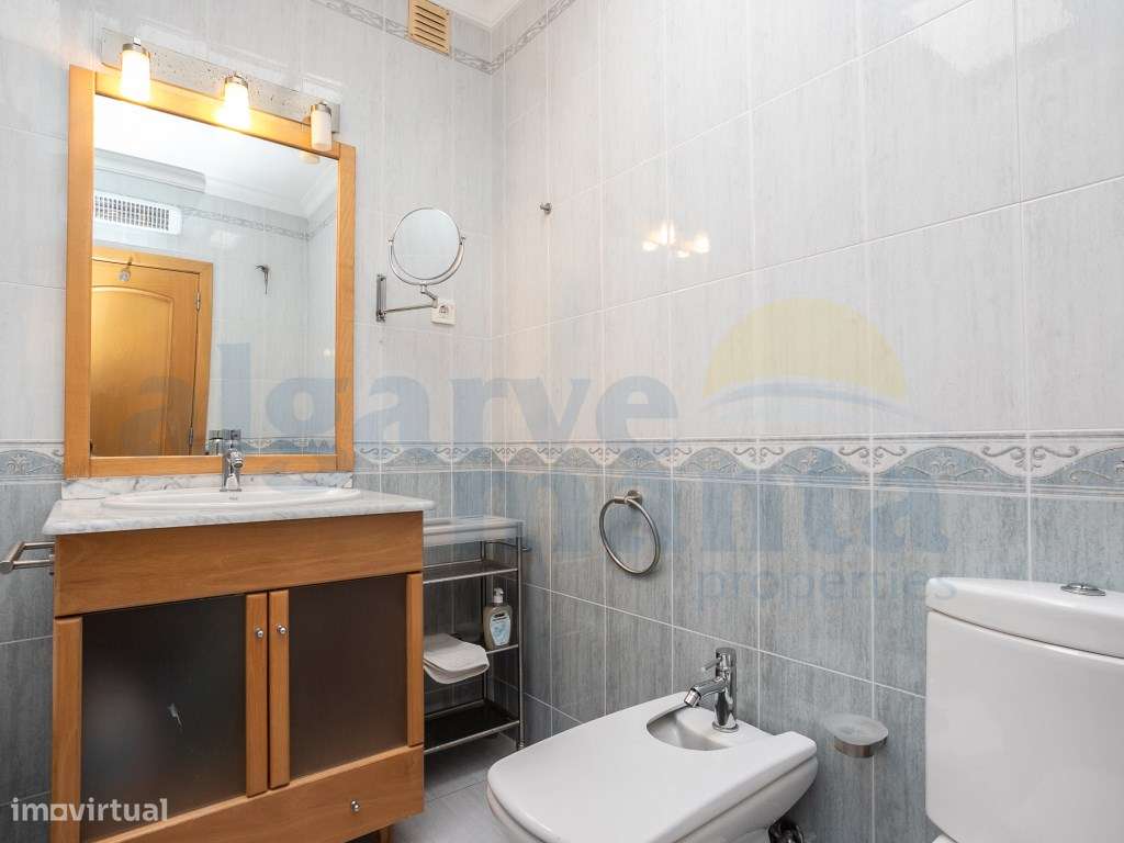Moradia T5 com Jardim e Piscina + Lote Urbano para construção - Cas...-30