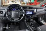 Toyota Auris - 16