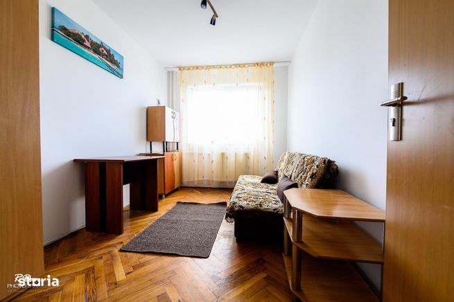 Apartament cu priveliste spre apus , 2 camere, zona Minerva-1