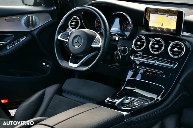 Mercedes-Benz GLC 250 d 4Matic 9G-TRONIC AMG Line - 12