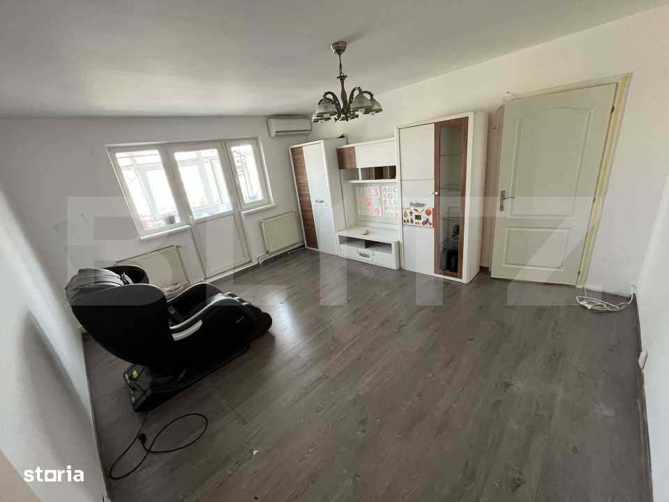 Apartament de vanzare, cu 2 camere, 54 mp, zona Micro 11 - Imagine principală: 3/10