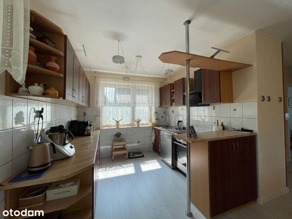 Komfortowy dom na sprzedaż lub najem-6