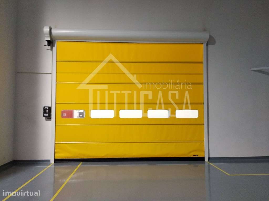 Armazém industrial em São Miguel de Alcainça-15
