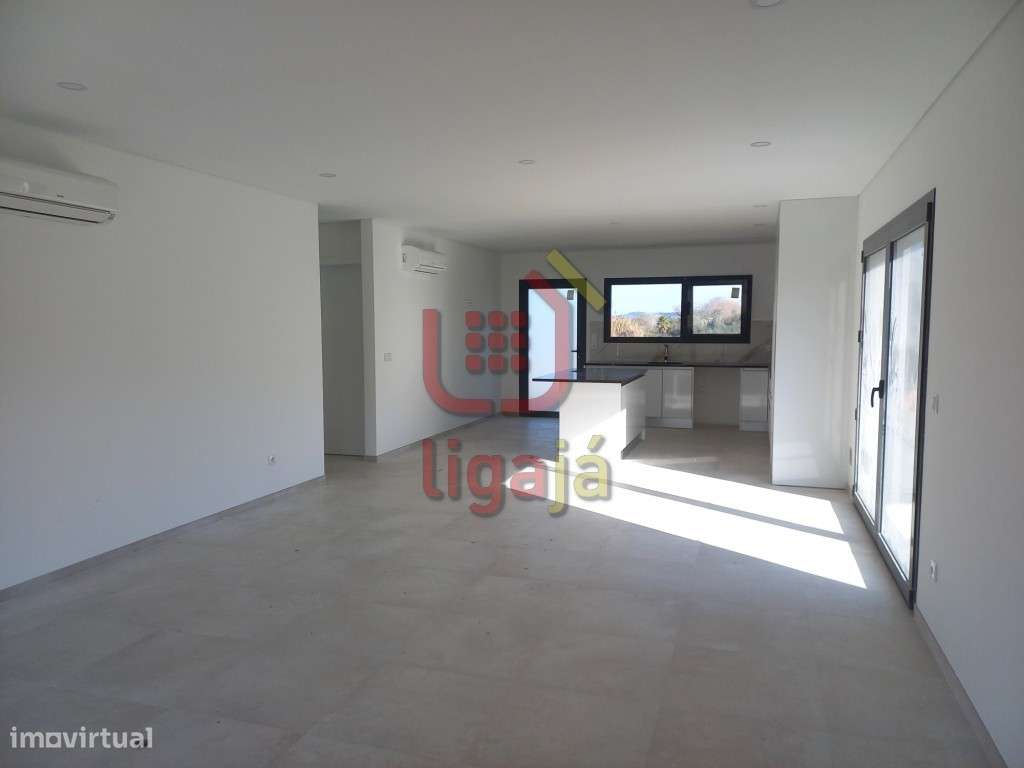 Moradia T3 Geminada em construção, Ourém! - Grande imagem: 4/25