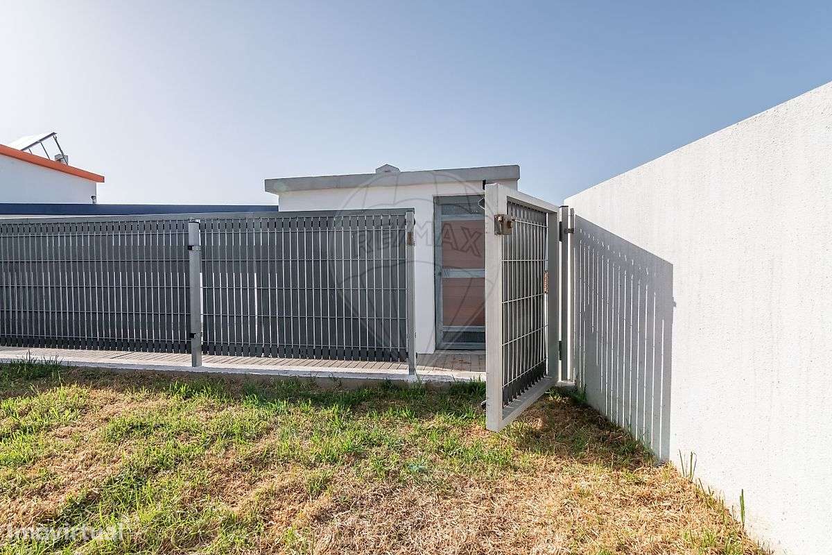 Moradia Térrea isolada T3 com jardim em Sesimbra-43
