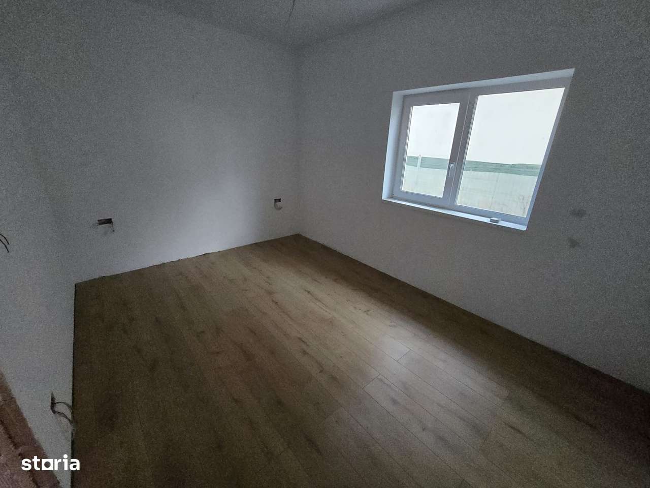Duplex modern pe parter – Moșnița Nouă 125.000 Euro - Imagine principală: 5/13