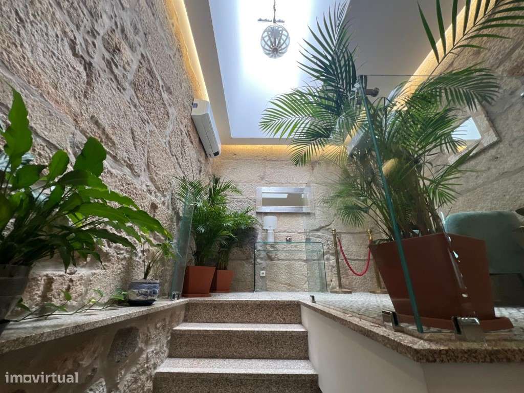 Moradia T5 com piscina em Braga-15