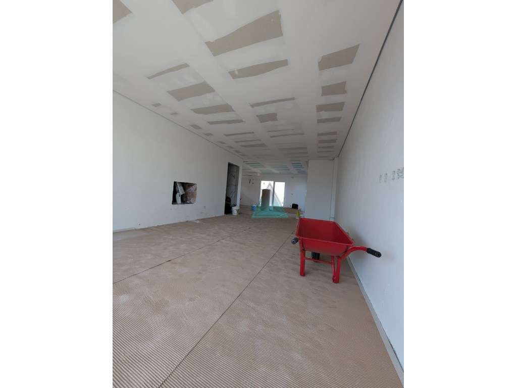 Isolada com otimos acabamentos, próximo das praias *** Garagem *** ... - Grande imagem: 5/27