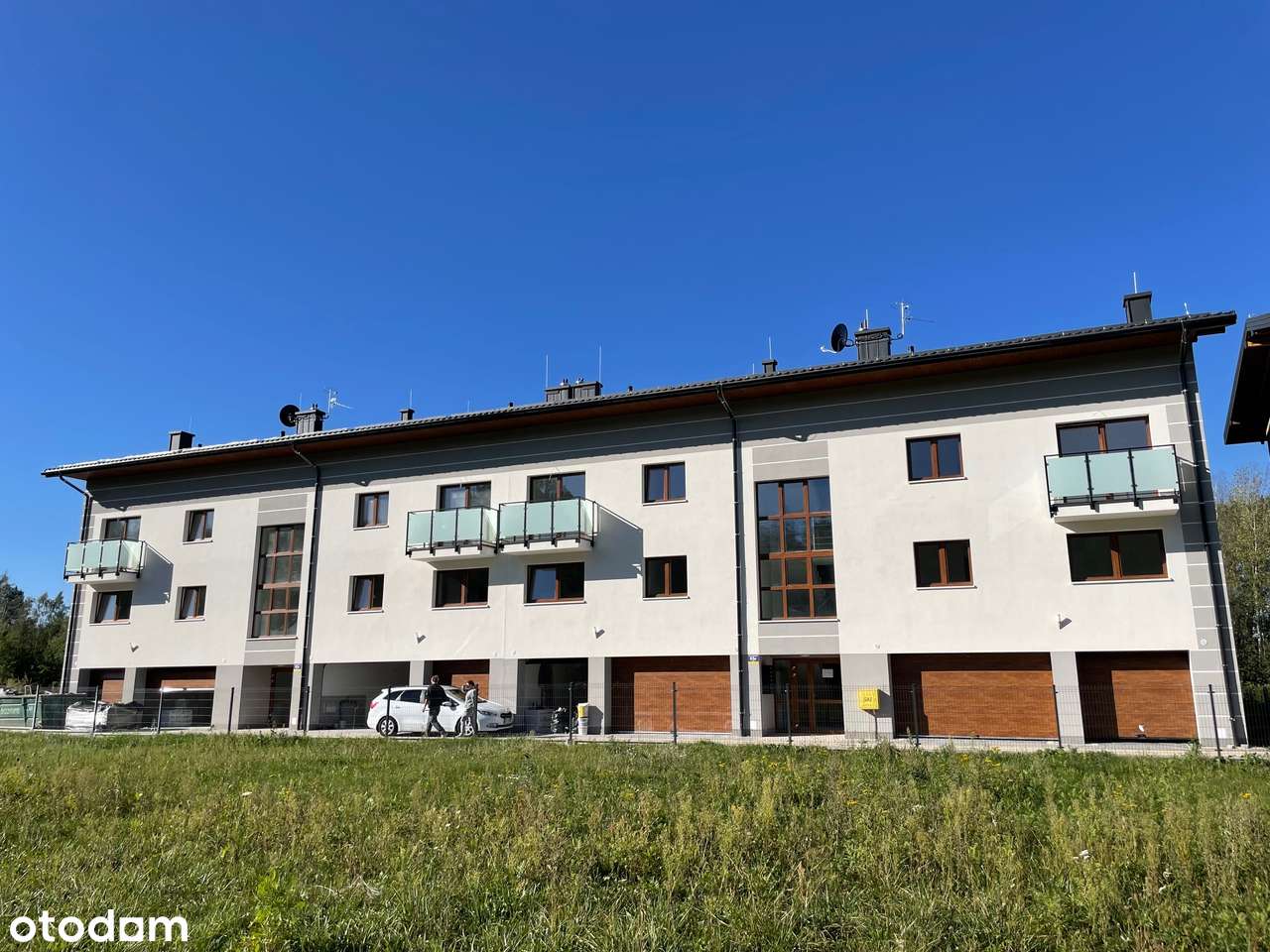 Nowoczesne 3-pokojowe mieszkanie z balkonem i garażem-10