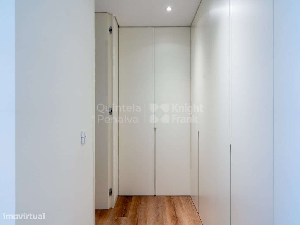 Moradia T7 com jardim e piscina na Verdizela-17