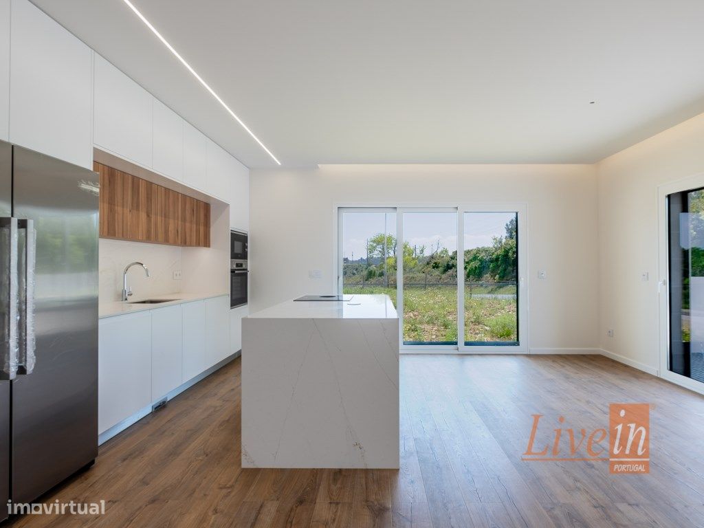 Apartamento T3 Novo com Dois Excelentes Terraços em Mafra - Grande imagem: 1/39